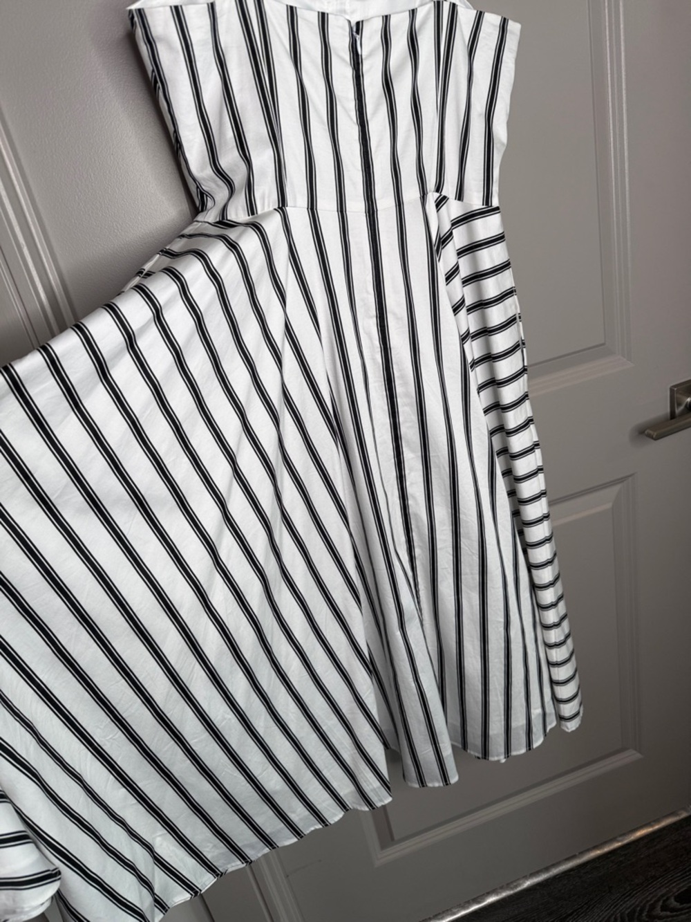 White House Black Market Black and White Striped Button Sundress - Picture 5 of 6